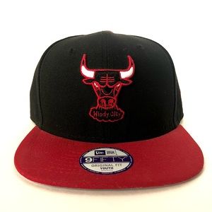 NWOT Vintage Chicago Bulls (youth) hat